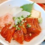 横浜市場食堂 かねせい - 甘みも感じる新鮮刺身！