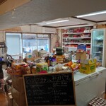 サルシーナハラルフーズ - 食材売り場スペース