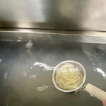 うどん さか枝 - 暑い日は湯掻き無しって事も…(ひやあつ)