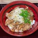 焼肉丼 炙り一番 - 炙り豚丼中￥690
            by masakun 