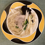 上海チキン 大塚 小閣樓 - 炒麺 (やきそば) 980円 (税込)
      2021年11月8日昼