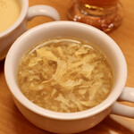 Sutekimiya - 鶏肉としいたけのスープ