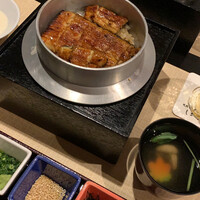 天然うなぎ しま村 - 鰻釜（4,180円）