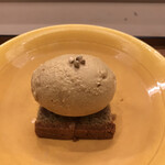 赤坂 菊乃井 - 昼懐石１３３１０円。キャラメルアイスクリーム、蕎麦粉カステラ。キャラメルアイスクリームとカステラの相性が良く、とても美味しくいただきました（╹◡╹）