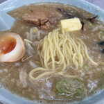 ラーメン ビック - 塩バターラーメン小　背脂トッピング