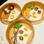 レフェルヴェソンス - 蜜柑 メープル/ショコラ 生姜/レモンダコワーズ 無花果の実と葉　林檎のタタン 琥珀糖/どんぐりのシュー 黒文字の白餡