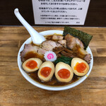 オランダ軒 - "しょうゆチャーシューメン"1,200円に"味玉"100円を2個をトッピング♪