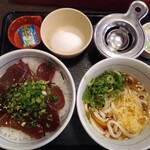 なか卯 - 漬けかつお丼とはいからうどん小冷のセット790円全景