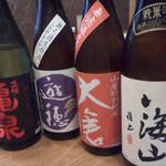 いし川 - 本日の地酒♪　瓶を見て選べる♪