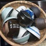 いし川 - お酒ごとにお猪口を選べます♪