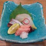 いし川 - 大トロ、シマアジ、剣先烏賊、ひらめ、あしらいが綺麗♪