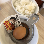肉汁麺ススム - 2021/10/30 ランチで利用。肉汁麺レベル1(800円)
            ライス普通(100円)