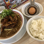 肉汁麺ススム - 2021/10/30 ランチで利用。肉汁麺レベル1(800円)
            ライス普通(100円)