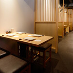 鳥正 - テーブル席