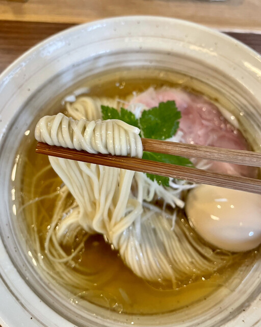 白醤油を使った淡麗系醤油ラーメン行列覚悟の京王線沿線のニューフェイス By Yutaro0226 中華そば 心 多磨霊園 ラーメン 食べログ