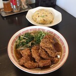 博多とんこつ 豚の足跡 - パーコー風麺と半チャーハン