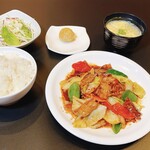 中華料理 もりらく - 回鍋肉定食