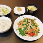 中華料理 もりらく - 青椒肉絲定食