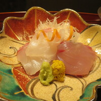 露庵 菊乃井 木屋町店 - 向付：鯛、つばす