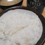 にし与 - 定食のごはん
