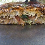 一銭洋食 - お好み焼き断面