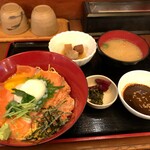 船場かつら亭 - 日替わりランチ サーモン丼定食