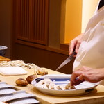 たきや - 椎茸みたいにどんどこカットされる松茸さんたち