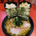 横浜家系総本山 吉村家直系店 ラーメン内田家 - 