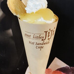 JiJi - 【2021/11】期間限定りんごクレープ