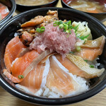 魚丼 - 