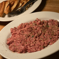 カルネジーオ イースト - 