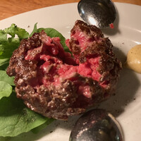 カルネジーオ イースト - 