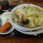 山田うどん - 野菜タップリタンメン