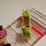 ロオジエ - ランチ 秋の特別メニュー：プチフール（シャインマスカット）