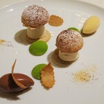 ロオジエ - ランチ 秋の特別メニュー："シャンピニョン" ラム酒風味のマロンのパルフェグラッセ/抹茶のムース ショコラのソルベとウイスキーのアイスクリーム