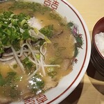 中華そば つばさ - チャーシュー麵とご飯