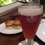 グランドニッコー東京 台場 エグゼクティブラウンジ - クラフトビール と ミニバーガー