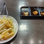 やっぱりステーキ - マカロニも美味しい