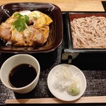 蕎麦割烹 稲田 - 特上かつ重とお蕎麦