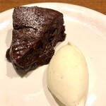 サンジャン・ピエドポー - 