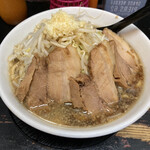 自家製太麺 ドカ盛 マッチョ - ラーメン中　ヤサイマシ　ニンニク　セアブラマシ　730円