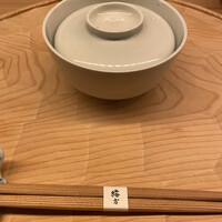 東山 緒方 - 美しい佇まい