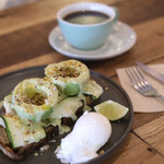 LUG - アボカドトースト＋ポーチドエッグ