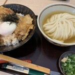 純愛うどん なでしこ - 鶏玉丼セット（￥1000）