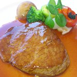 ２４年のランチ(*^。^*)メインの牛フィレはトップ画像にしてもらっているので動かさず