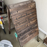 トランジット ビーンズ - ひっそりと看板がありますよ！