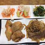 ポップコーン - 弐の皿〜青菜和え物、人参などのマリネとなます
                                参の皿〜里芋・さつま揚げ・鶏肉の煮物、すき焼き風煮