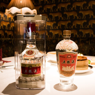 適合搭配中國料理的名酒“五糧液”，芳醇且醇厚的味道。