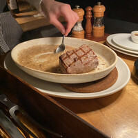 カルネジーオ イースト - 