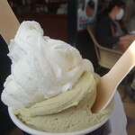 ジェラテリア ジーナ - 信州牛乳のミルキーなジェラートとシチリアブロンテ産ピスタッチオのジェラート